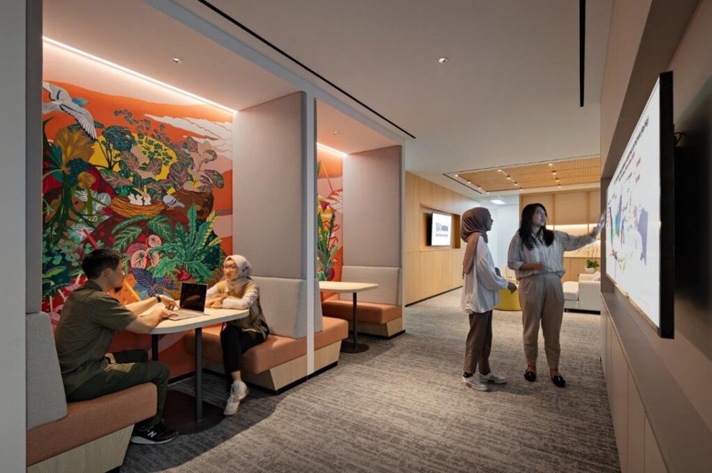 Cultural Sensitivity: A Key to Global Workplace Success